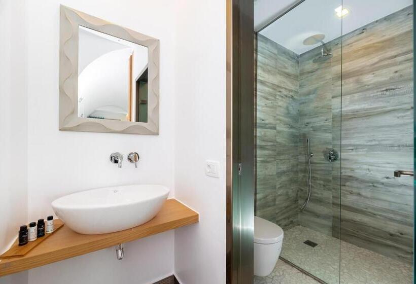 اتاق سوپریور, Deluxe Hotel Santorini