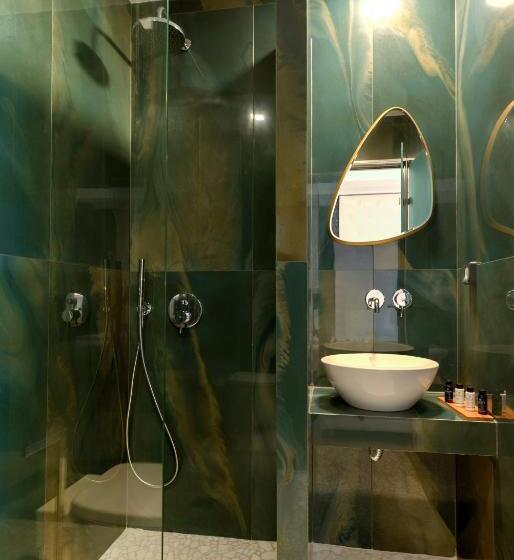 اتاق لوکس, Deluxe Hotel Santorini