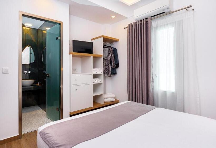 اتاق لوکس, Deluxe Hotel Santorini