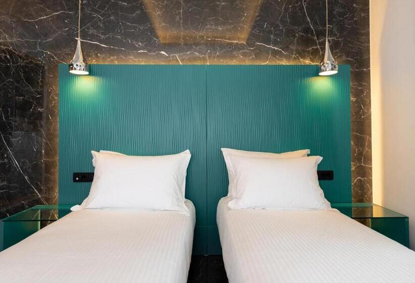 اتاق لوکس, Deluxe Hotel Santorini