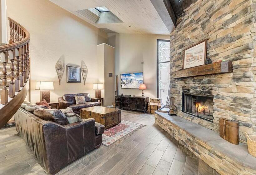 Апартаменты 3 Спальни, Silver King By All Seasons Resort Lodging