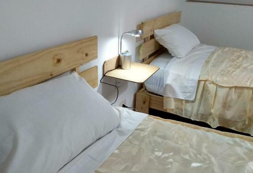 اتاق استاندارد, Anais Y Nicolas Hostel