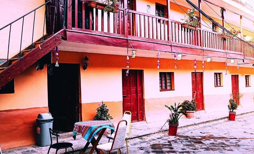 اتاق استاندارد یک نفره, Anais Y Nicolas Hostel