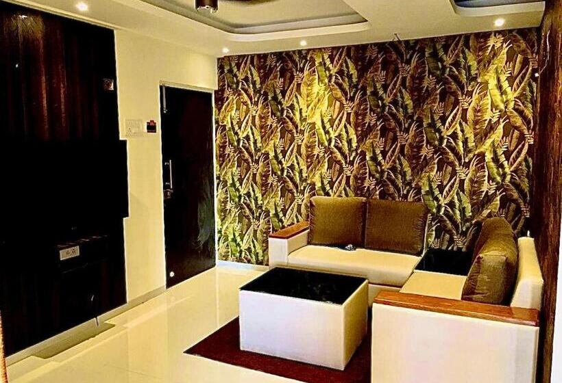 سوییت خانوادگی, Kesinovo Suites