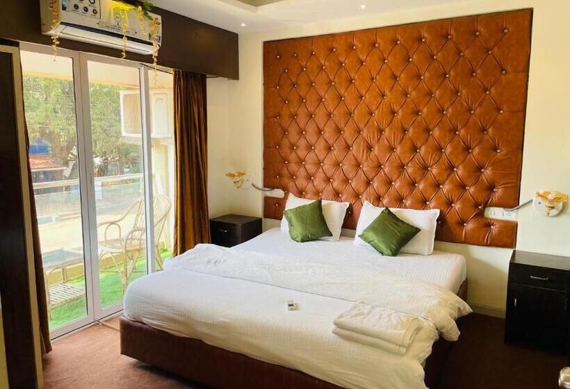 سوییت خانوادگی, Kesinovo Suites