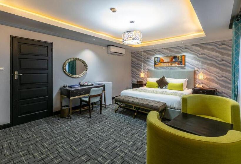 اتاق لوکس با بالکن, The Melva Guest House