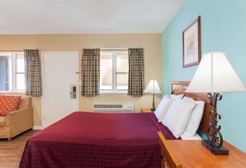 套房, Travelodge By Wyndham San Diego Seaworld