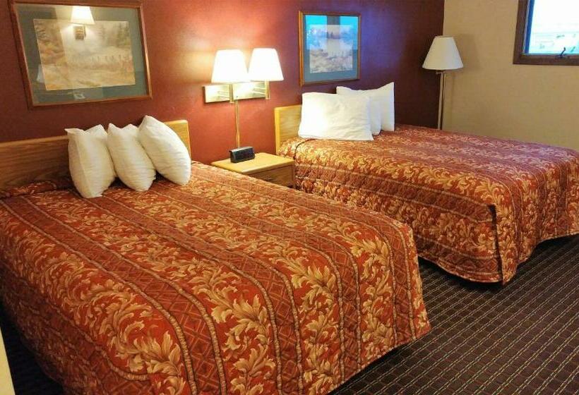 Номер Стандарт 2 Двуспальные Кровати, Red Carpet Inn  Windom