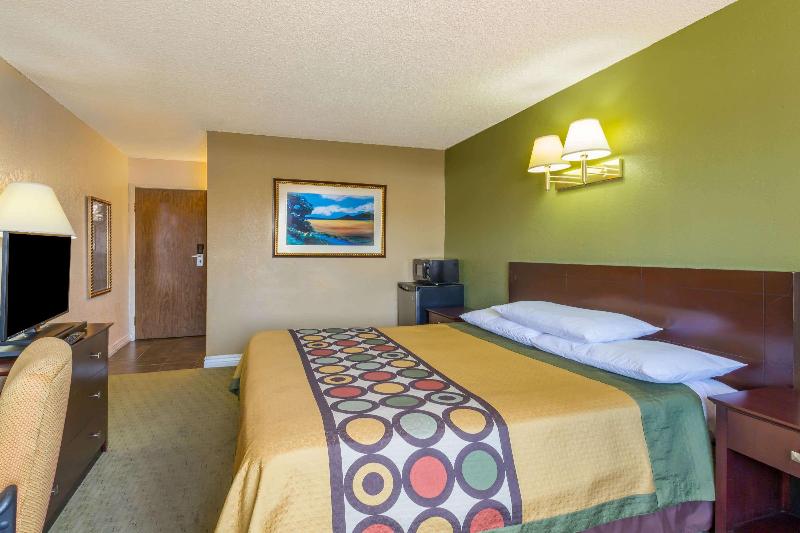 장애인을 위한 킹사이즈 침대 스탠다드 룸, Super 8 By Wyndham Goodyear/phoenix Area