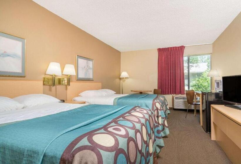 豪华房间, Super 8 By Wyndham Menomonie Wi
