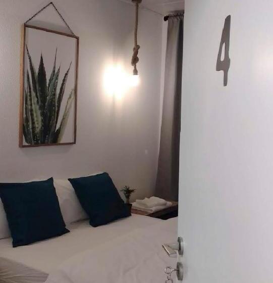 اتاق استاندارد با سرویس بهداشتی مشترک, Draft Hostel & Rooms