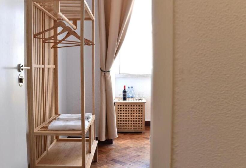 اتاق استاندارد با سرویس بهداشتی مشترک, Draft Hostel & Rooms