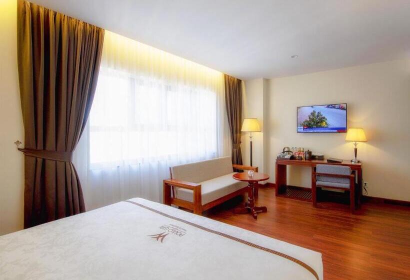 سوییت خانوادگی, Poulo Wai Hotel & Apartment