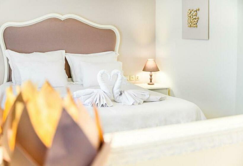 سوییت خانوادگی, Emerald Suites