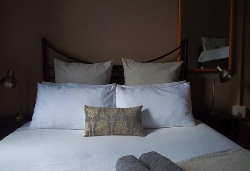 标准间, Stumble Inn Backpackers Lodge