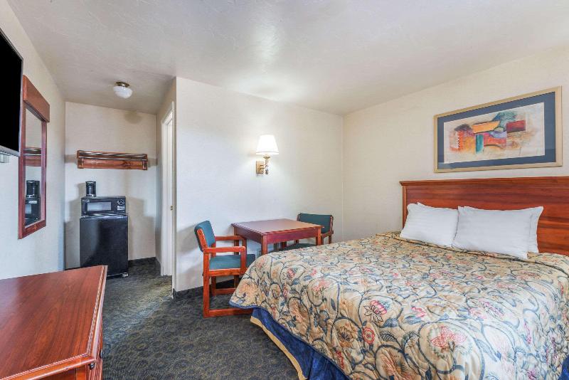 Люкс Кровать Кинг, Knights Inn North Attleboro