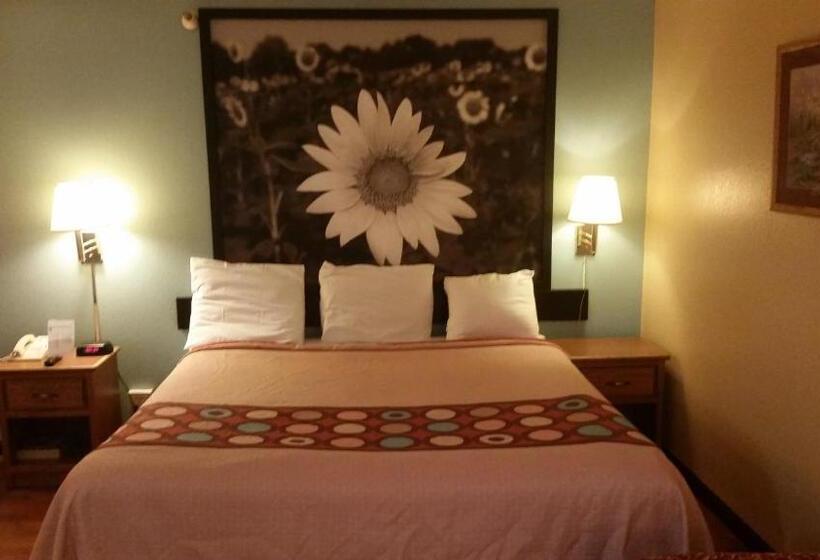 Quarto Estandar Cama King, Super 8 By Wyndham Baltimore/essex Area