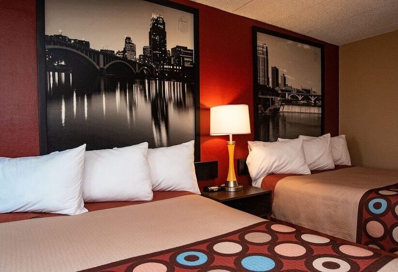 Номер Deluxe, Super 8 By Wyndham Brooklyn Center/mpls