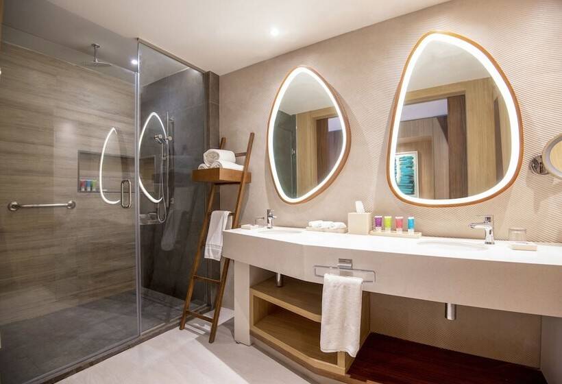 Полулюкс Клуб, Hyatt Ziva Cap Cana