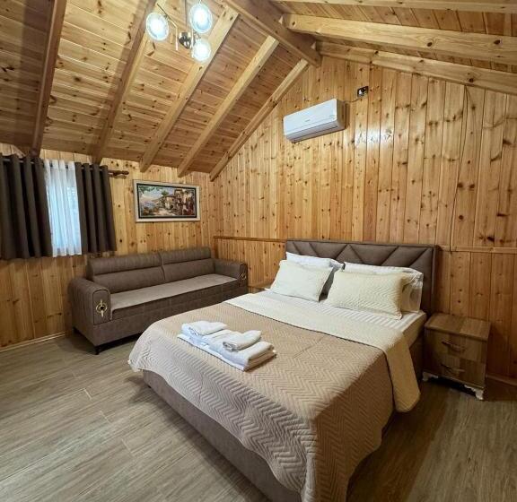 디럭스 스위트, Guest House Argjiro Castle