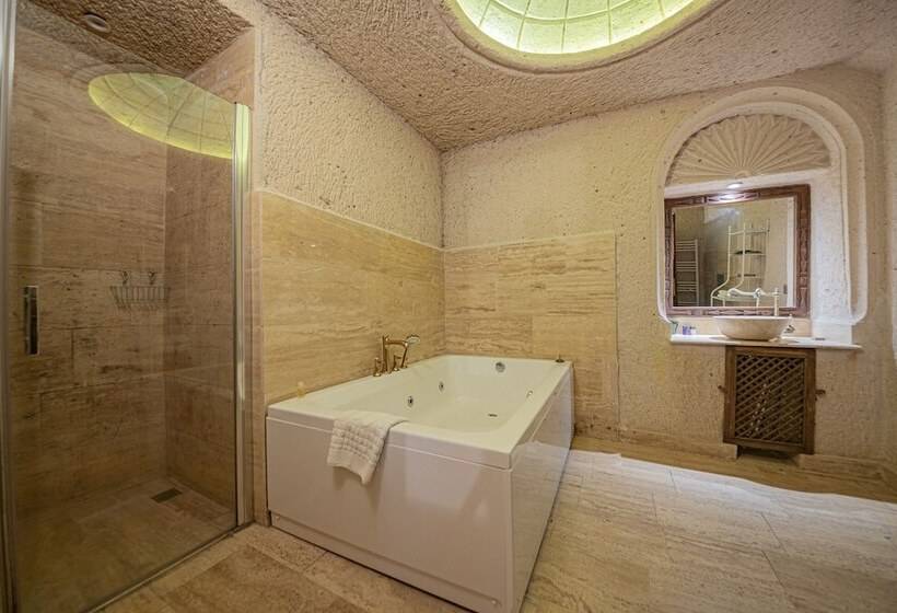 اتاق لوکس, Corner In Cappadocia