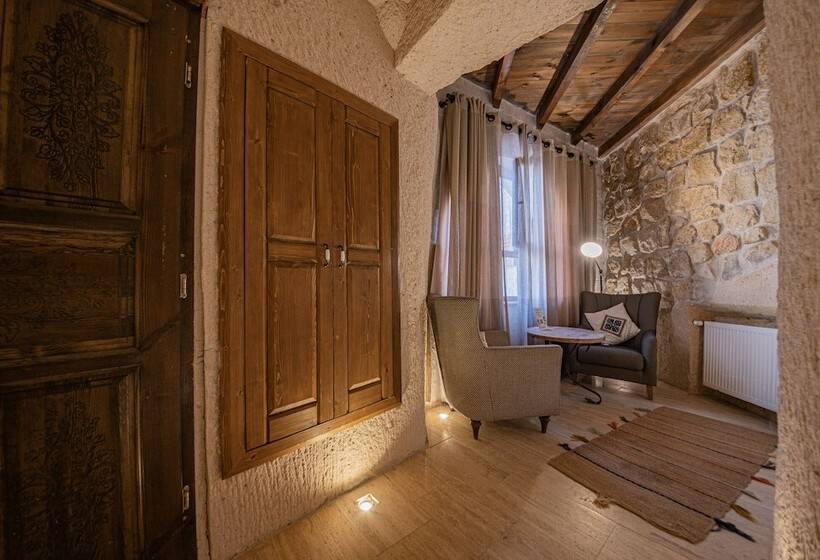 اتاق لوکس, Corner In Cappadocia