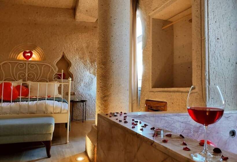 اتاق لوکس, Corner In Cappadocia