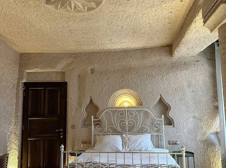 اتاق لوکس, Corner In Cappadocia