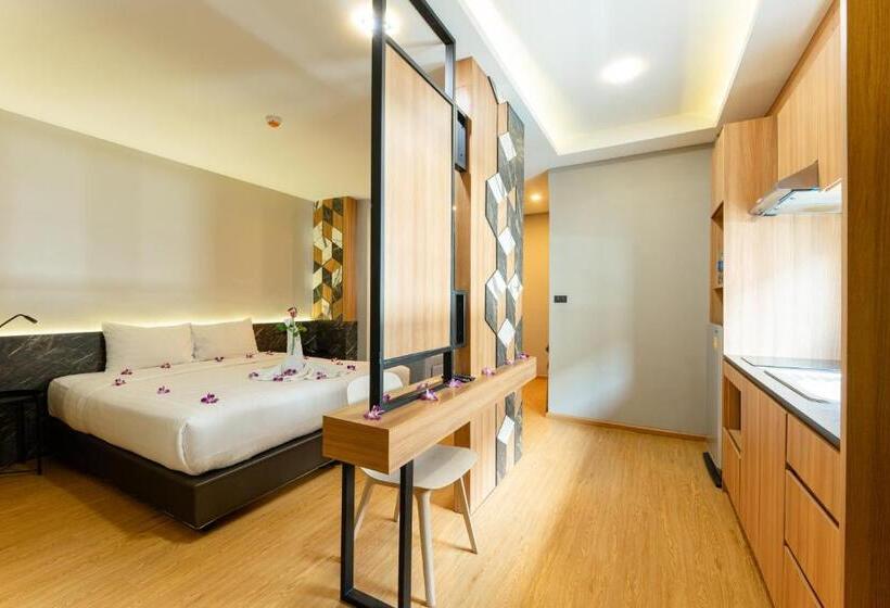 豪华家庭房间, Sky Wave Patong