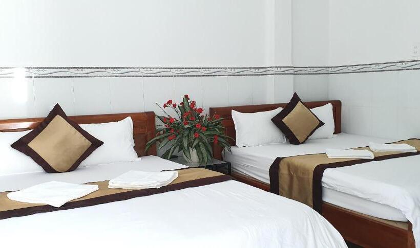 اتاق استاندارد چهار تخته, Tai Tri Guest House