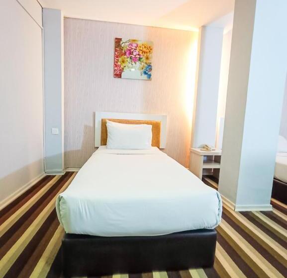 اتاق لوکس, First Residence Hotel By Rvh