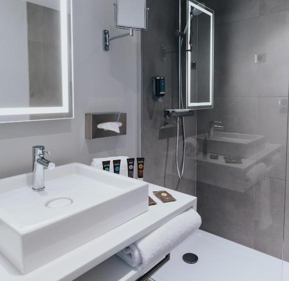 اتاق خانوادگی, Novotel Angers Centre Gare