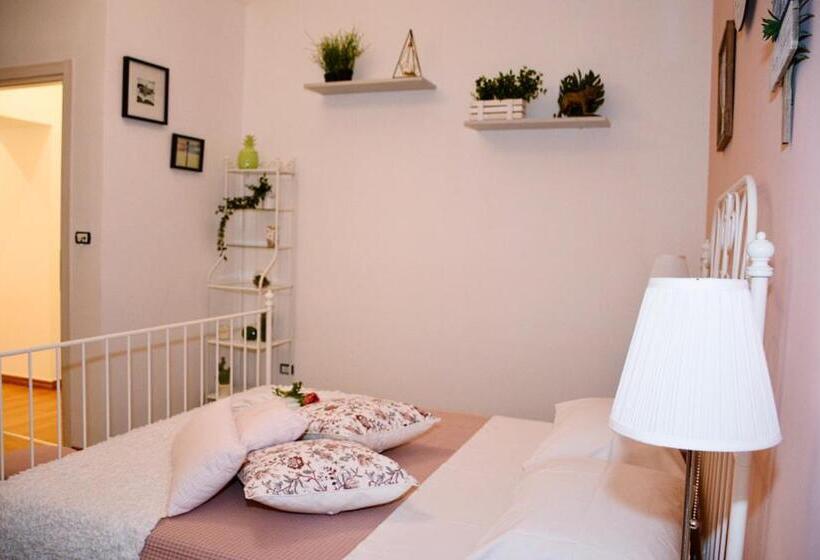 اتاق استاندارد, Mia's Rooms