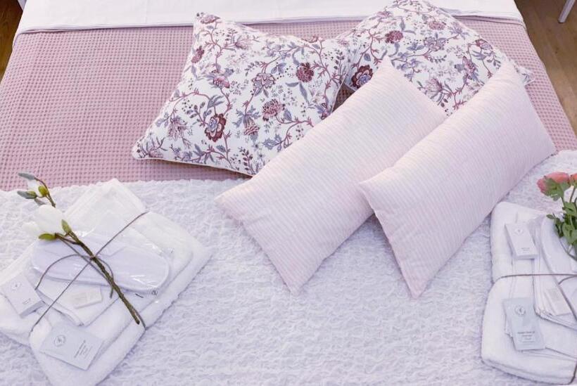 اتاق استاندارد, Mia's Rooms
