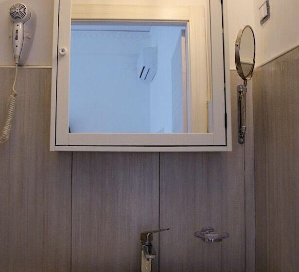 اتاق سوپریور چهار تخته, Mia's Rooms
