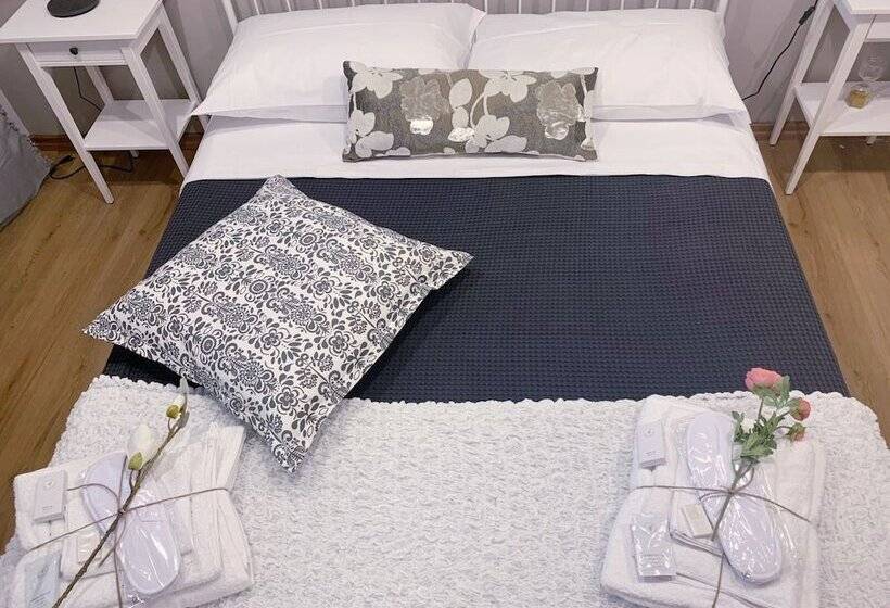 اتاق استاندارد, Mia's Rooms