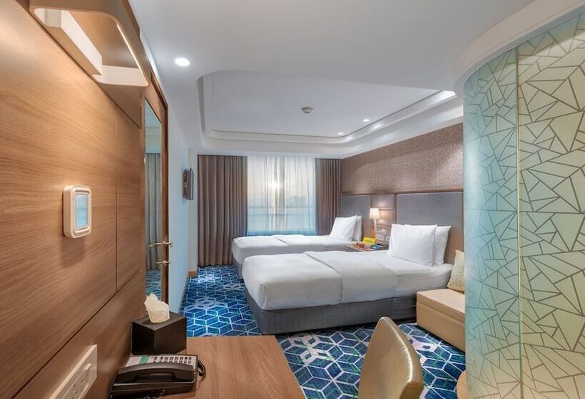 带城市景观的标准间, Holiday Inn Gurugram Sector 90, An Ihg