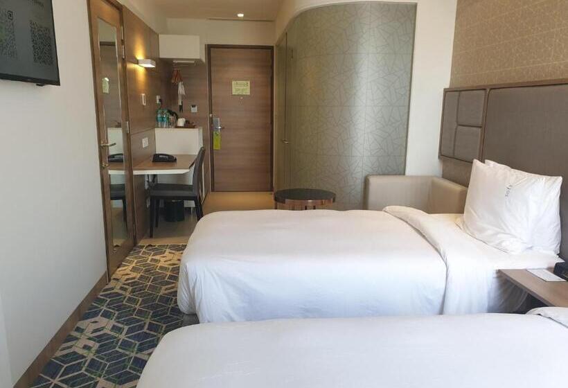 带城市景观的标准间, Holiday Inn Gurugram Sector 90, An Ihg