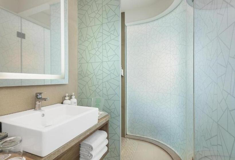 带城市景观的标准间, Holiday Inn Gurugram Sector 90, An Ihg