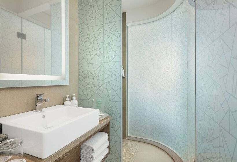 带城市景观及双人床的标准房间, Holiday Inn Gurugram Sector 90, An Ihg