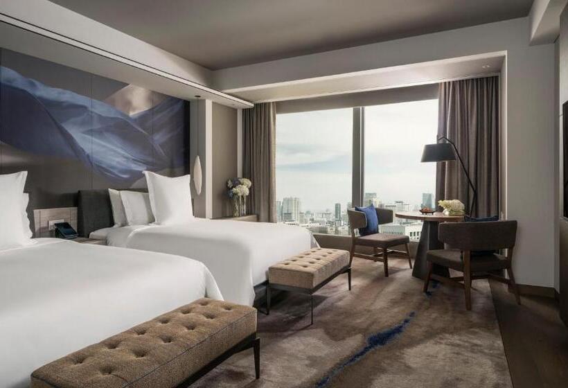 Номер Deluxe Вид на Сад, Four Seasons Hotel Tokyo At Otemachi