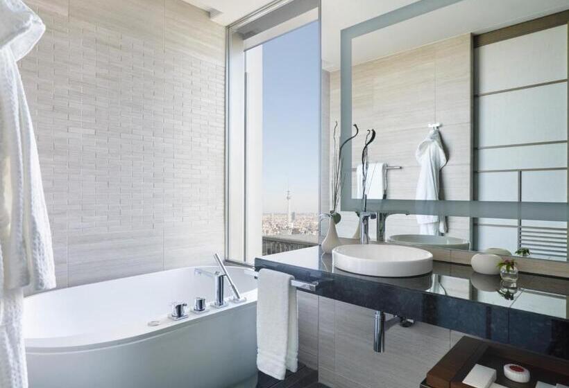 Студио Стандарт Кровать Кинг, Four Seasons Hotel Tokyo At Otemachi