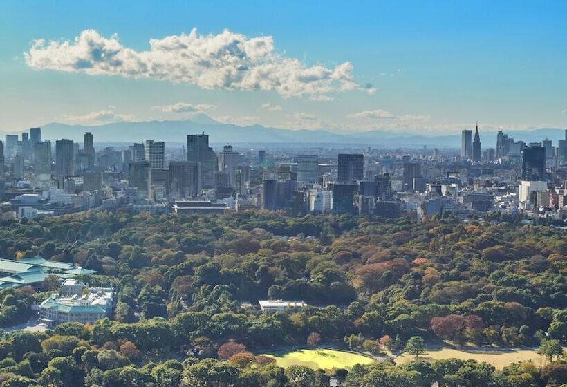Номер Deluxe Вид на Сад, Four Seasons Hotel Tokyo At Otemachi