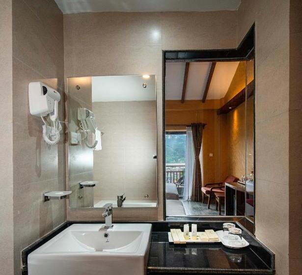 اتاق لوکس, Bar Peepal Resort