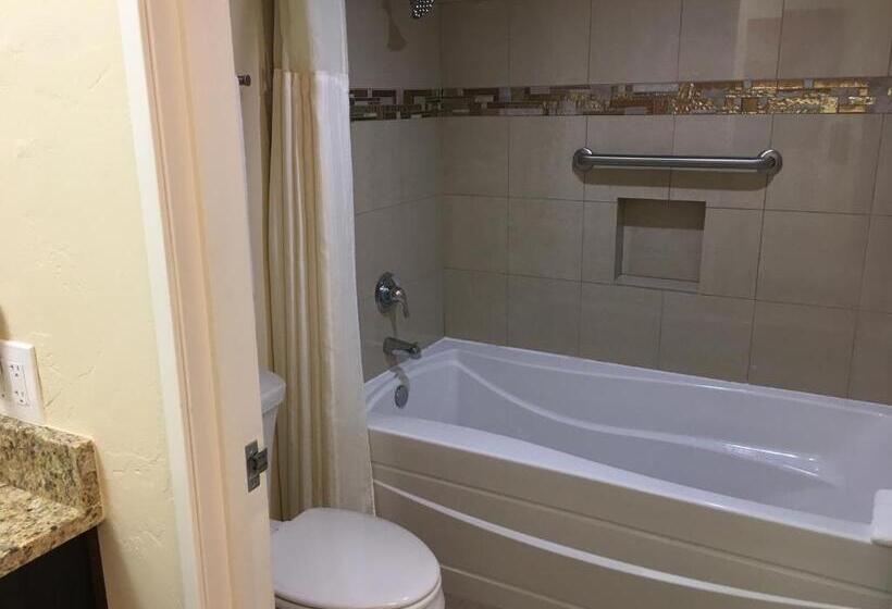 Люкс 2 Спальни, Hilton Vacation Club Varsity Club Tucson