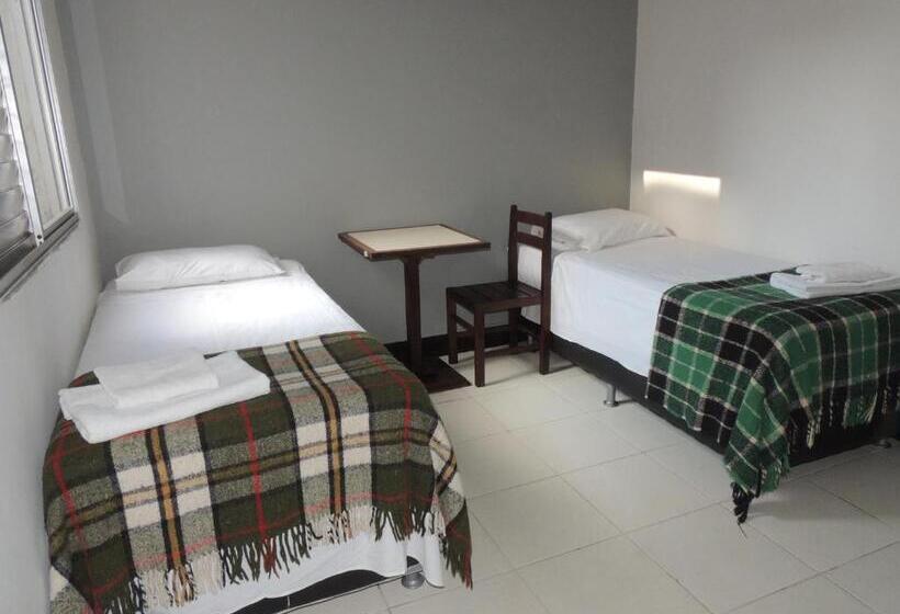 스탠다드 룸, Economy 888   By Up Hotel   Próximo A Praça Da Estação E Rodoviária