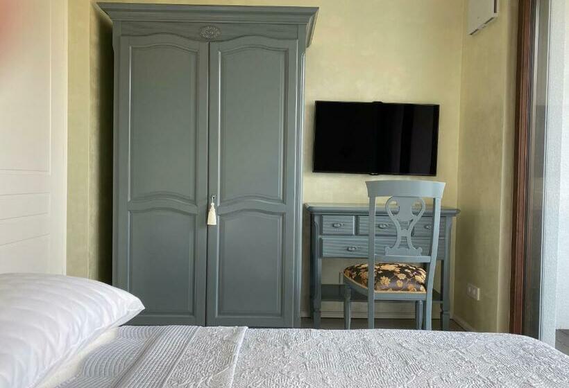 آپارتمان 1 خوابه با چشم‌انداز, Villa Collina Verde