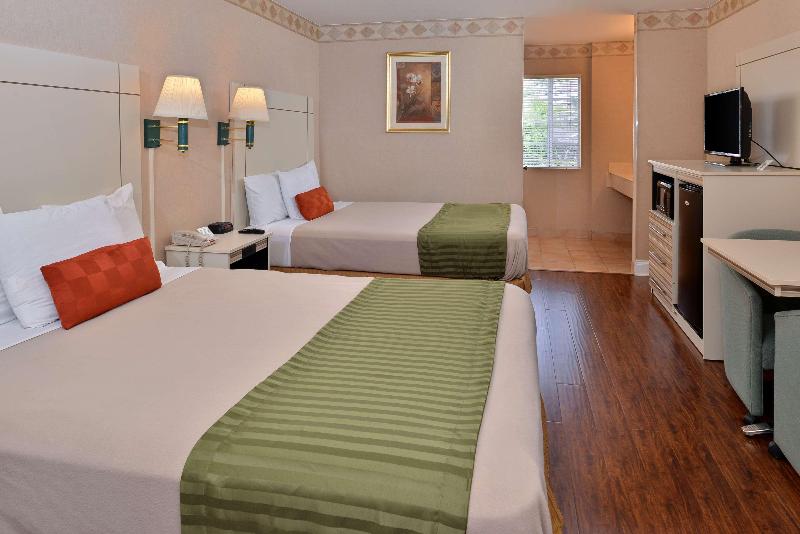 اتاق استاندارد چهار تخته, Hostal Toledo
