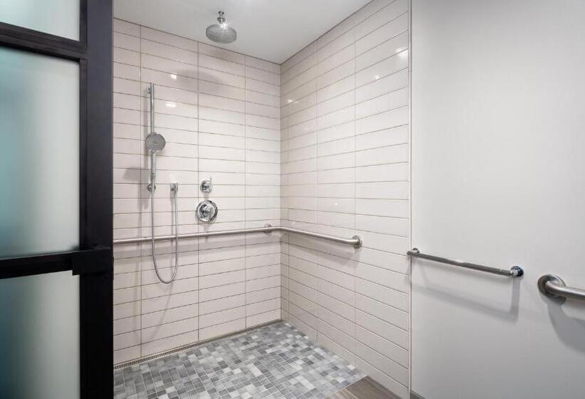 اتاق کلاب, The Windsor Suites Philadelphia