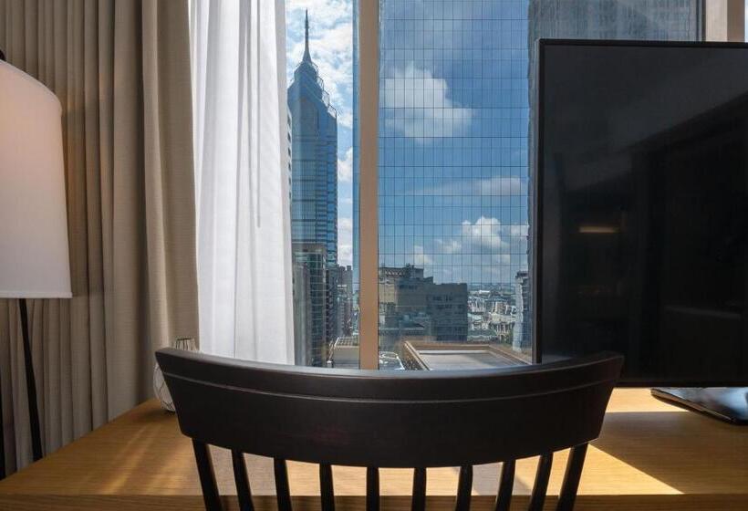 سوئیت برای معلولان, The Windsor Suites Philadelphia